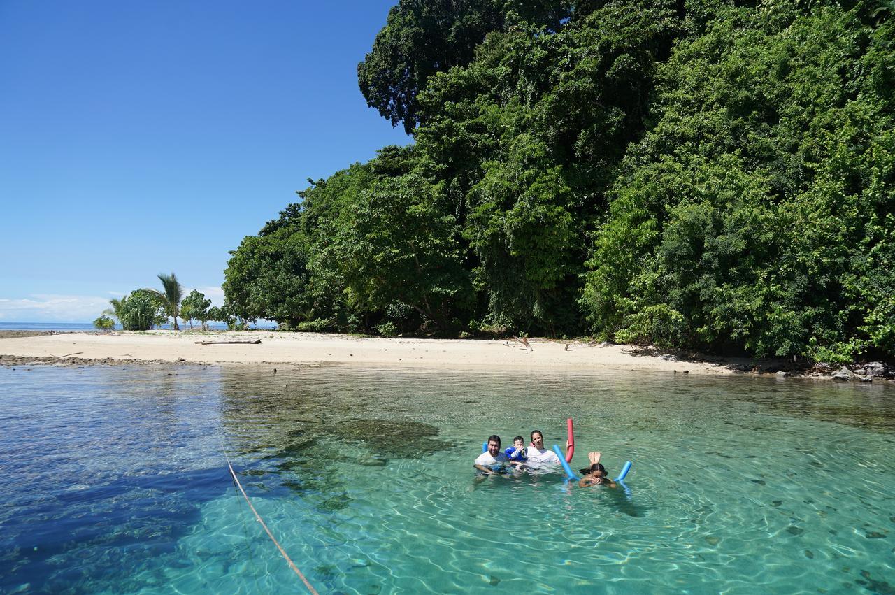 Liamo Reef Resort Kimbe Eksteriør billede